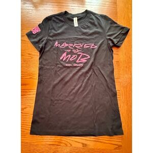 Married to the Mob Graphic T-Shirt Women Medium Black Pink Edgy Streetwear